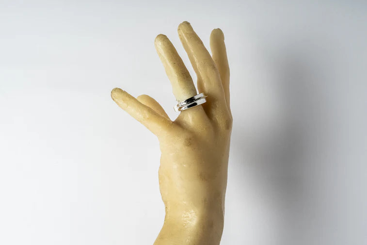 Foldform Crescent Ring