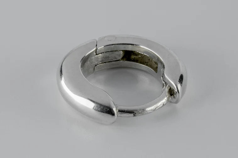 Hoop Earring Tiny V2