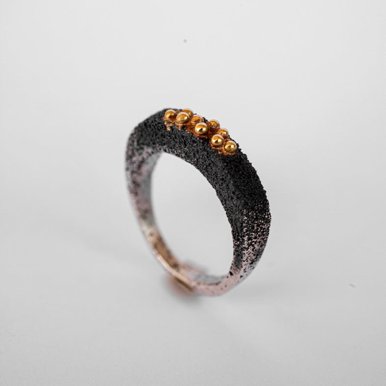 Anillo fino bolitas oro