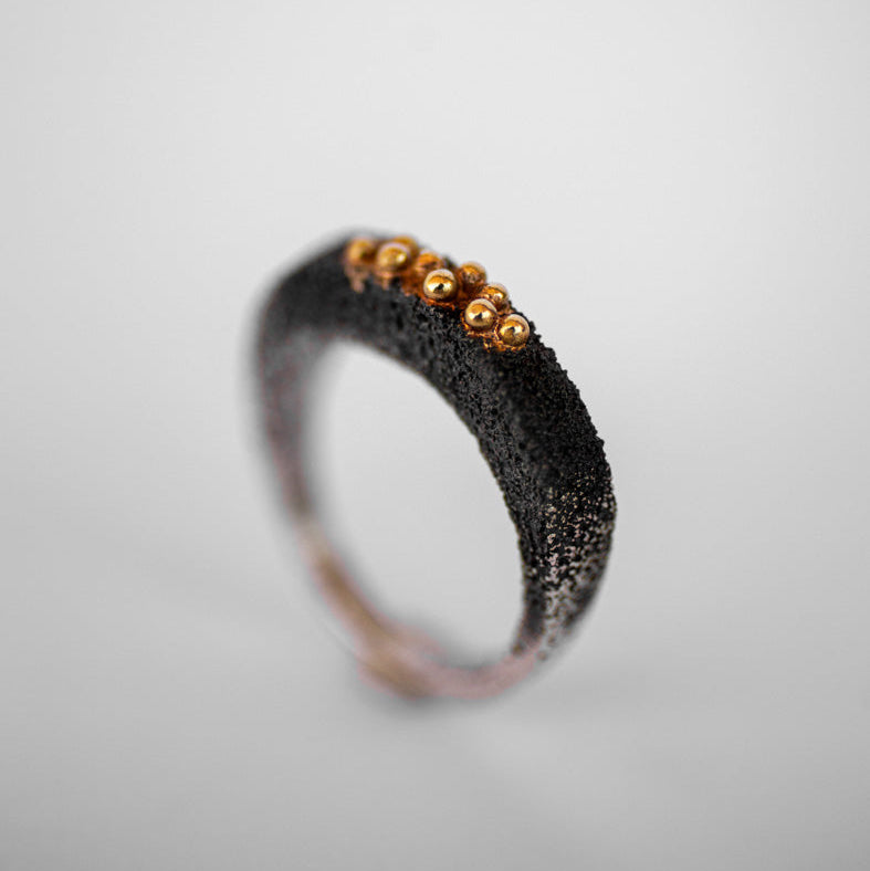 Anillo fino bolitas oro