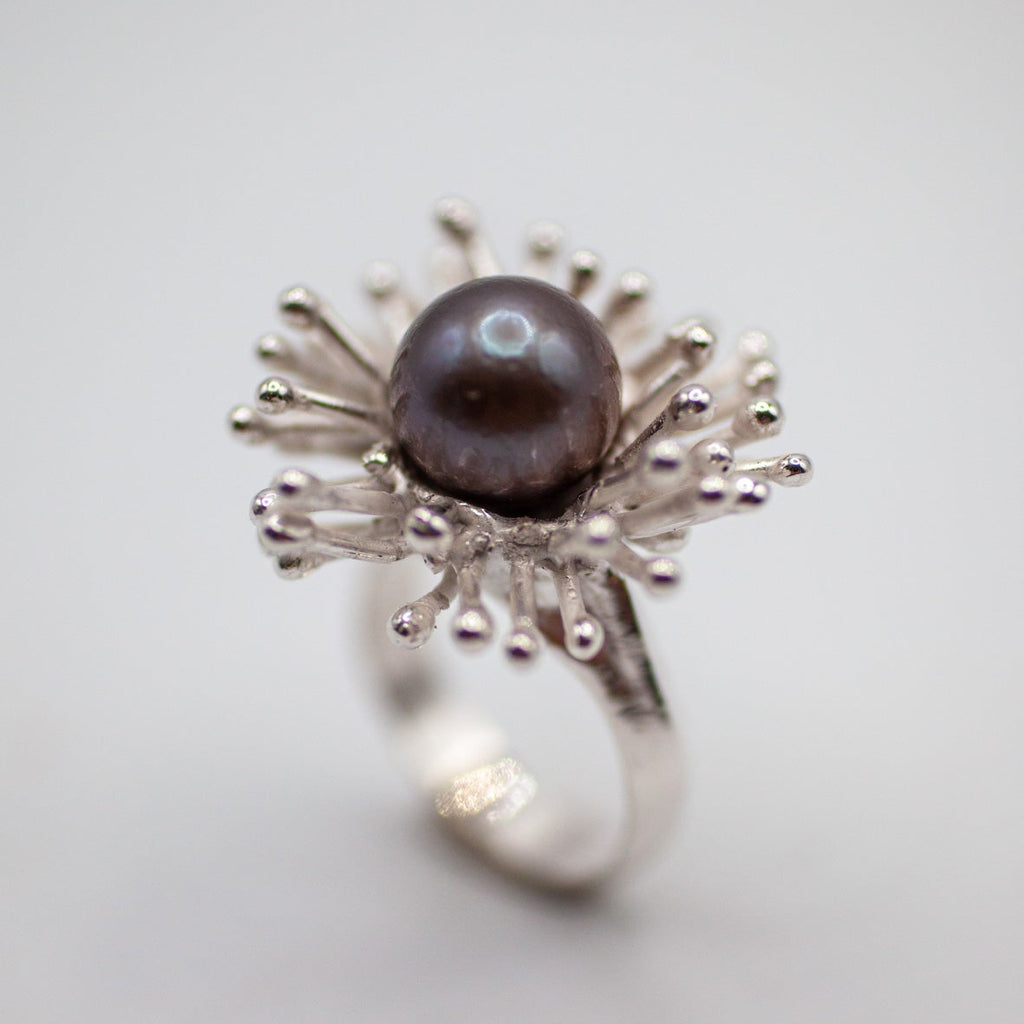 Anemona Pearl Ring