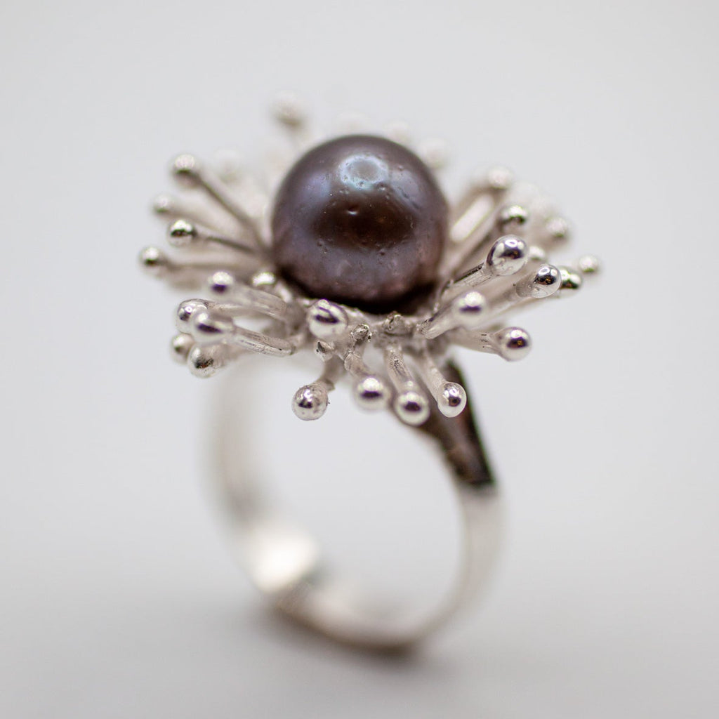 Anemona Pearl Ring