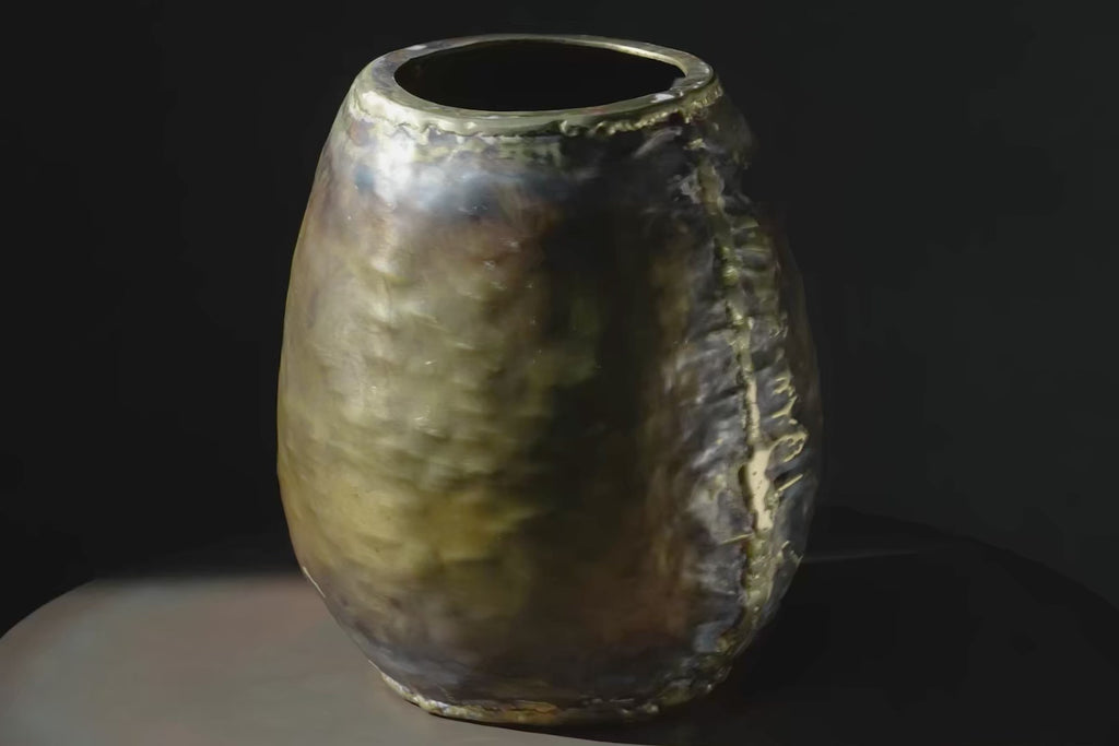 Spontaneous Pod Vase