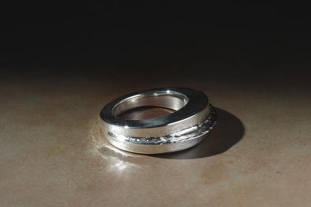 Foldform Crescent Ring